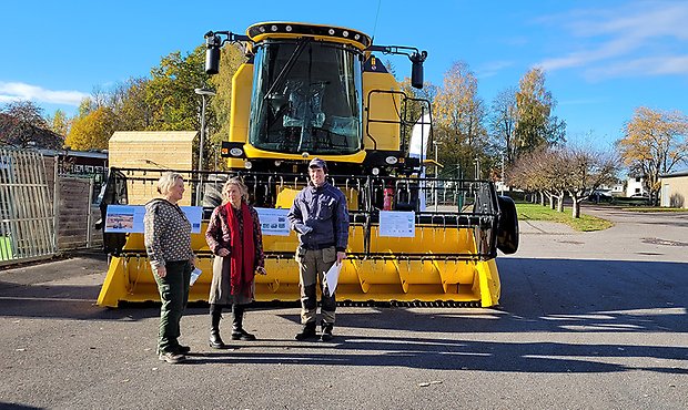 Foto på EvaLena Skalstad, projektledare, Åsa Carlstein, måltidschef, Adam Gannholm, lantbrukare